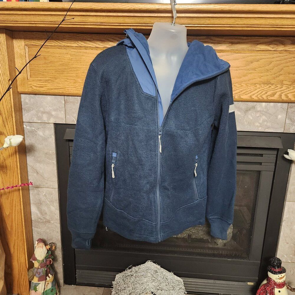 Bench Men;s Navy and Blue Jacket Zip Up NWT